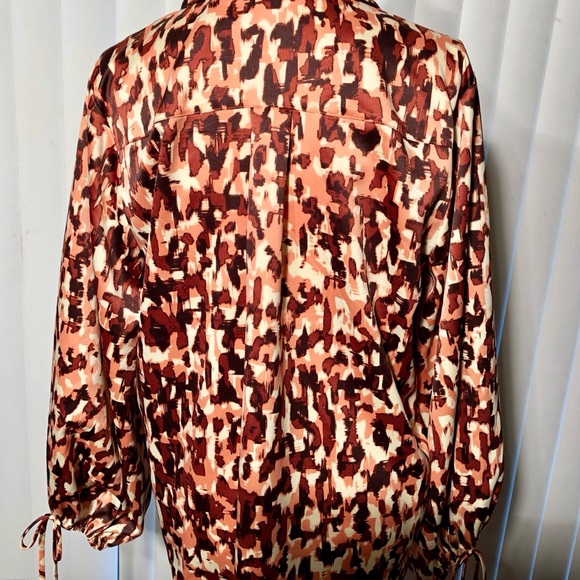 NWT - Marc New York Woman Dressy Blouse! - Picture 3 of 6